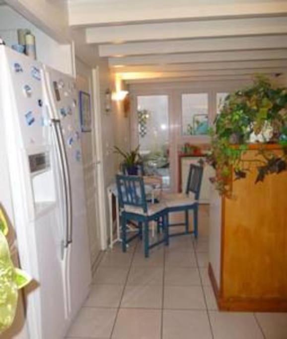 בורדו Chambre Chez L'Habitant - Proche Du Centre - Salle D'Eau Et Wc Prives מראה חיצוני תמונה
